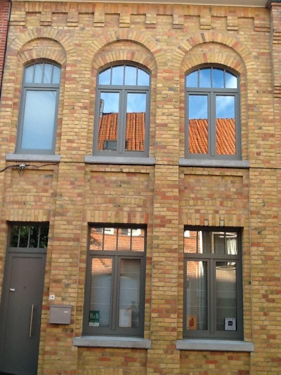 B&B Oude Houtmarkt Ypern Exterior foto